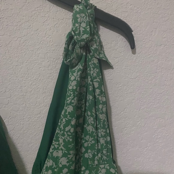 Lover’s + Friends LAURIE MINI DEEP V FLORAL GREEN WHITE TIE SHOULDER DRESS SZ M - Picture 9 of 15